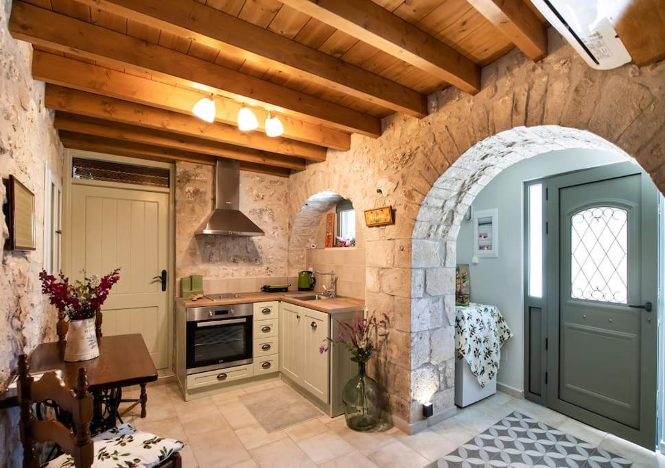 KariáLa Casa Di Bella A Tradional Stone House With Barbecue别墅 外观 照片